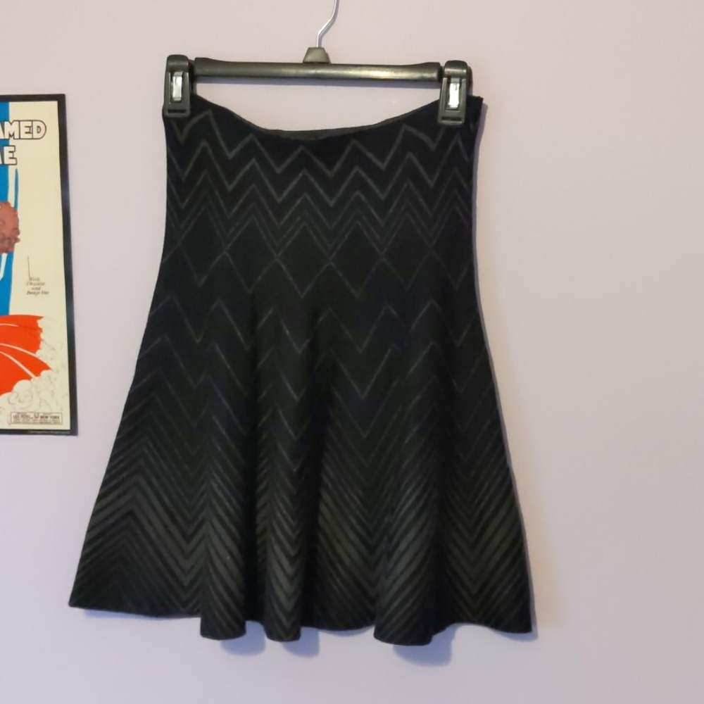 Black knit swing skirt